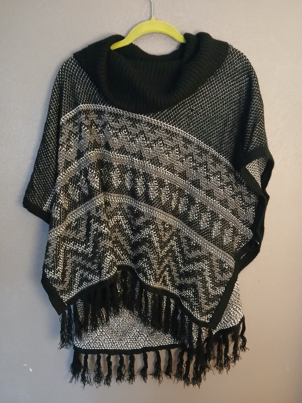 Indigo Black & White Geometric Fringe Poncho Sweater-Womans XL